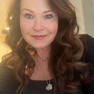 Meet your Posher, Carla